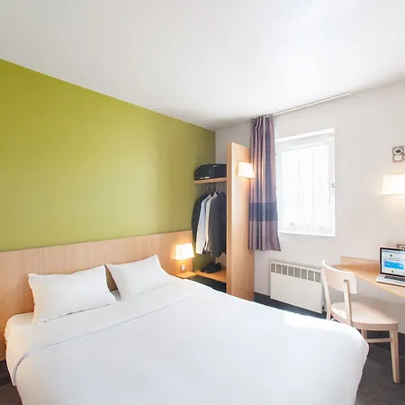 Hotel Dijon Les Portes Du Sud 2*